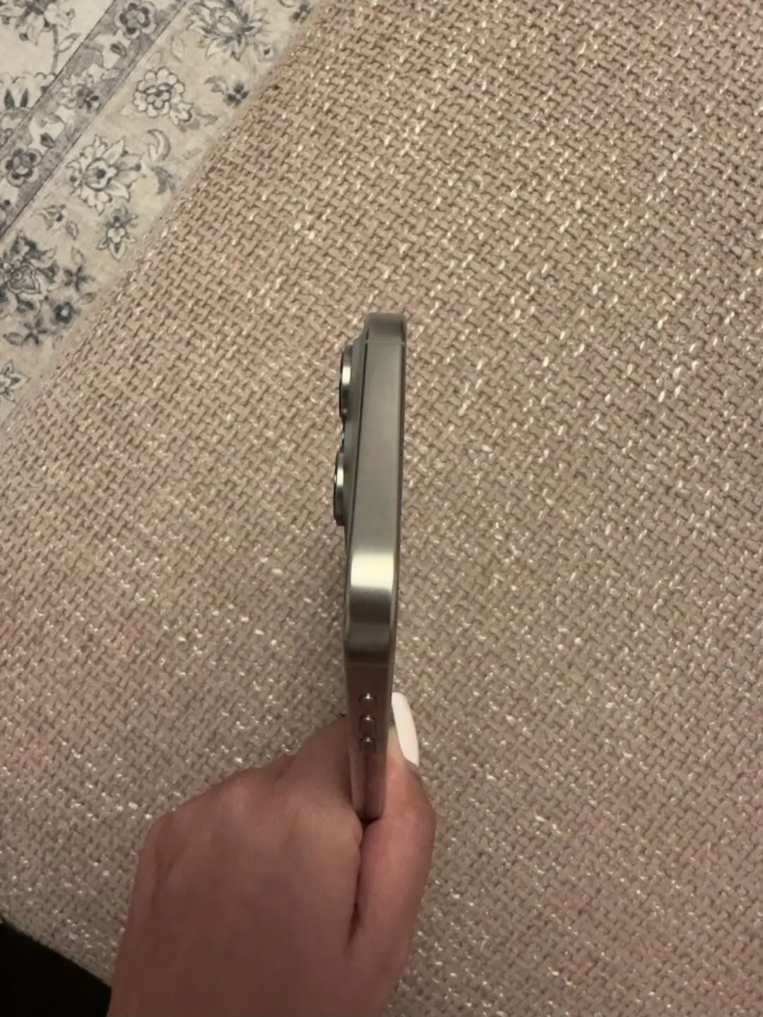 Verkaufe mein iPhone 16 Pro mit 256 GB in Silber.