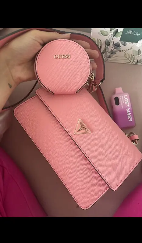 Guess Tasche mit kleinem Portmonait