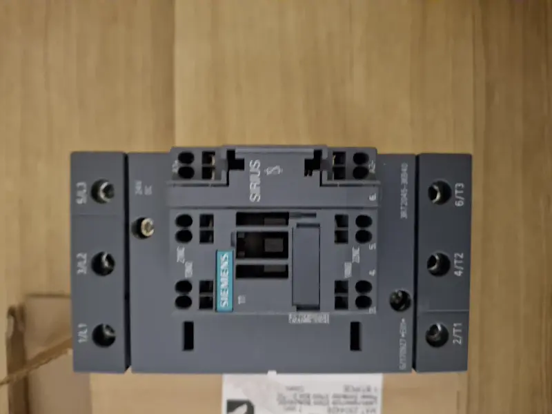 Siemens Leistungsschütz 3RT2045-3KB40
