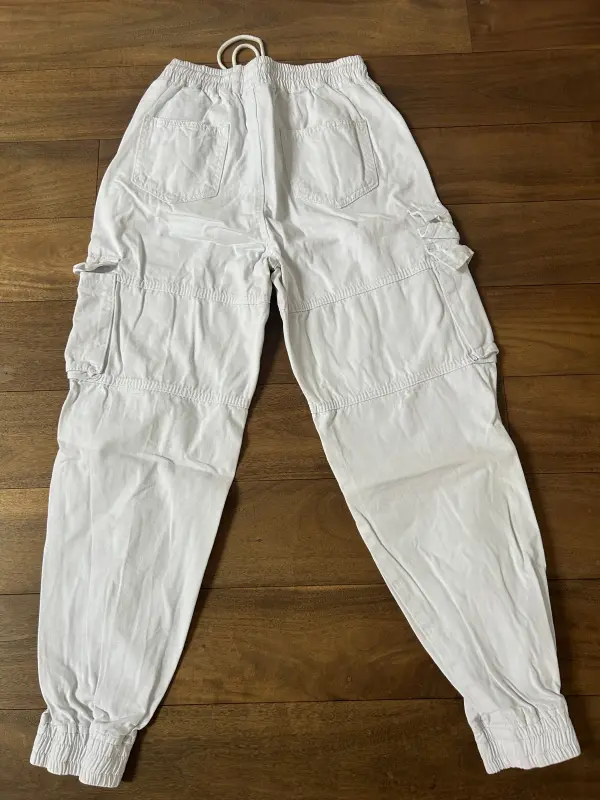 Weisse Hose