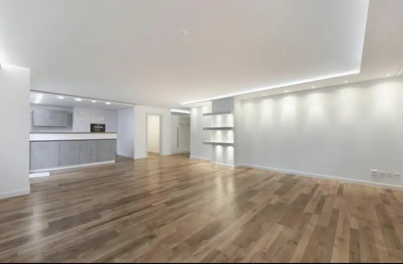 Attraktive 4 ½ Zimmer-Wohnung mit beheiztem Büro/Hobbyraum (5 ½ ) und Tiefgaragenparkplatz an bester Lage in Niederteufen AR