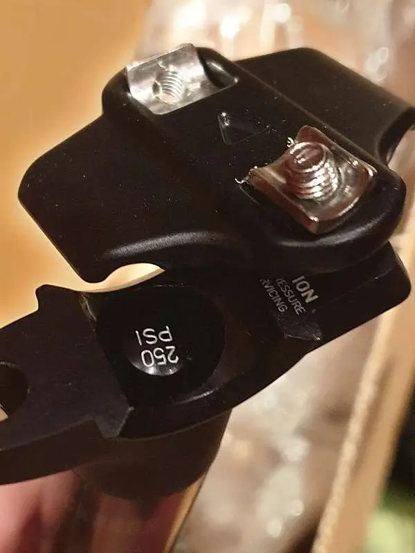 Shox Reverb Stealth 125mm
