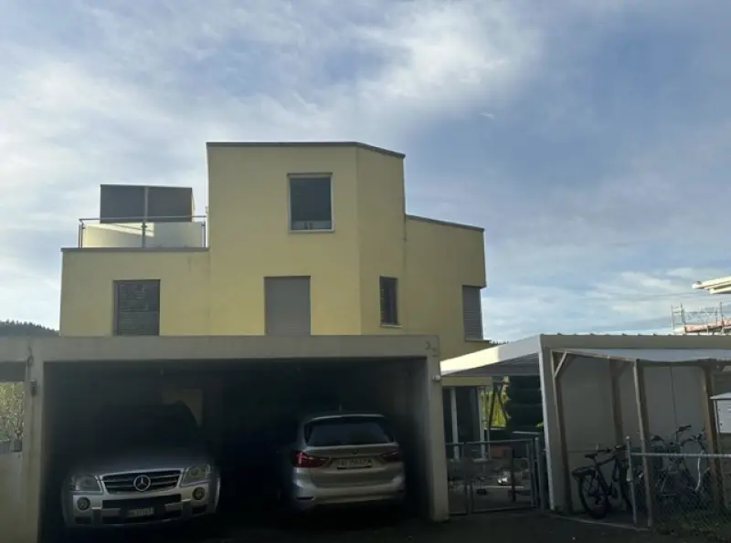 ATTRAKTIVES 6.5 ZIMMER EINFAMILIENHAUS MIT SCHWIMMBAD & SAUNA - Fotos 3