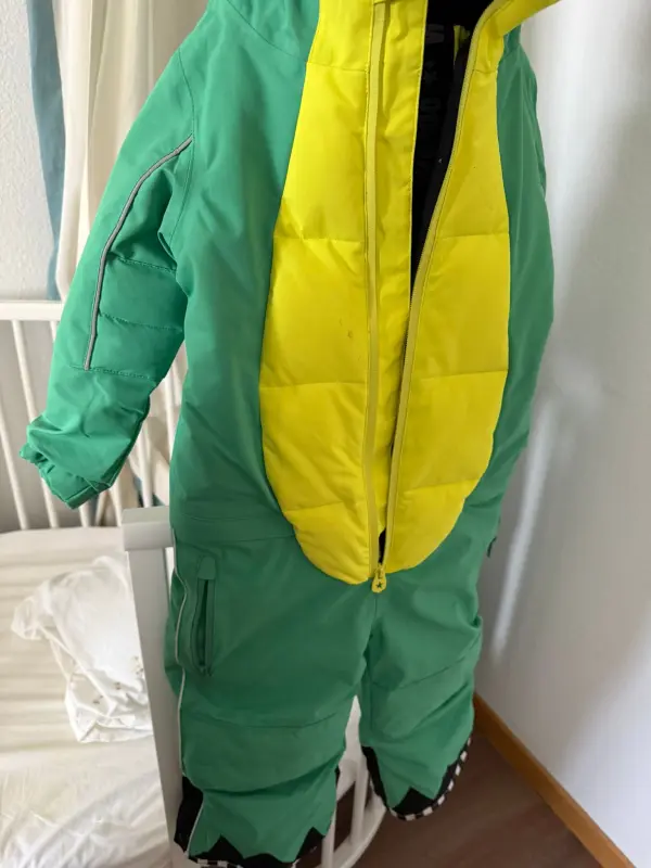 WeeDo Schneeanzug Dino mit Handschuhen – fast neu