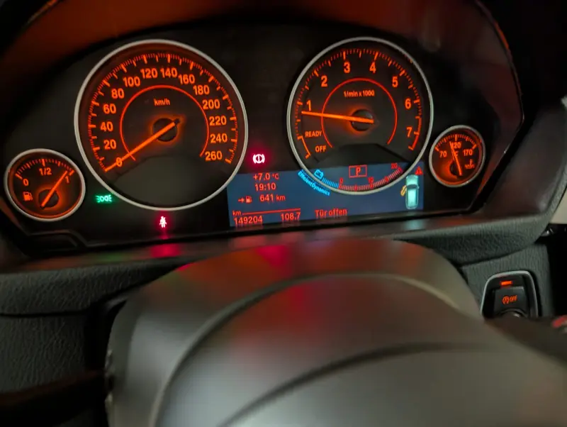 Zum Verkauf steht ein sehr gepflegter BMW 335i xDrive (Allrad)