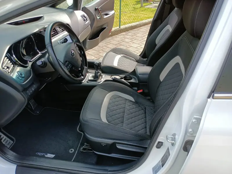 Kia Ceed GT Line 1.0 T-GDI 120 estate su cerchi originali - inverno su cerchi