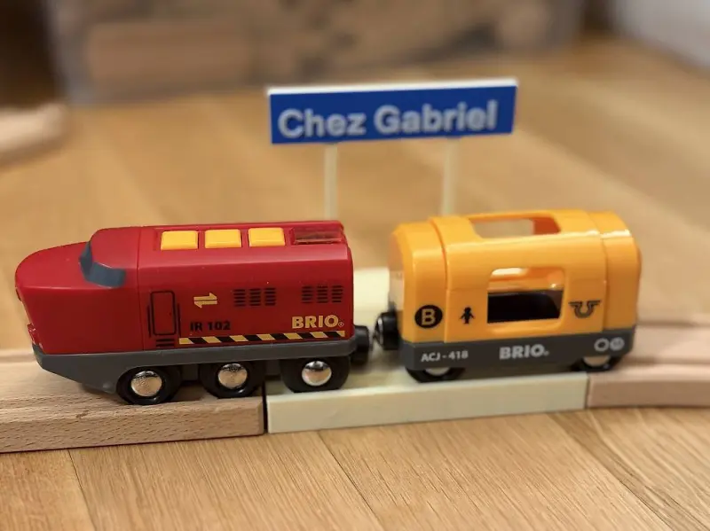 Gare personnalisée - accessoire pour circuits en bois