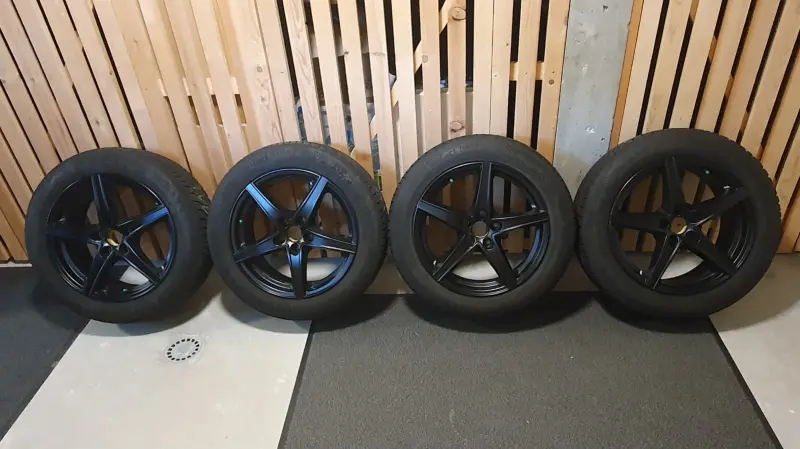 Je vends des JANTES/ROUES (pneus d'hiver)