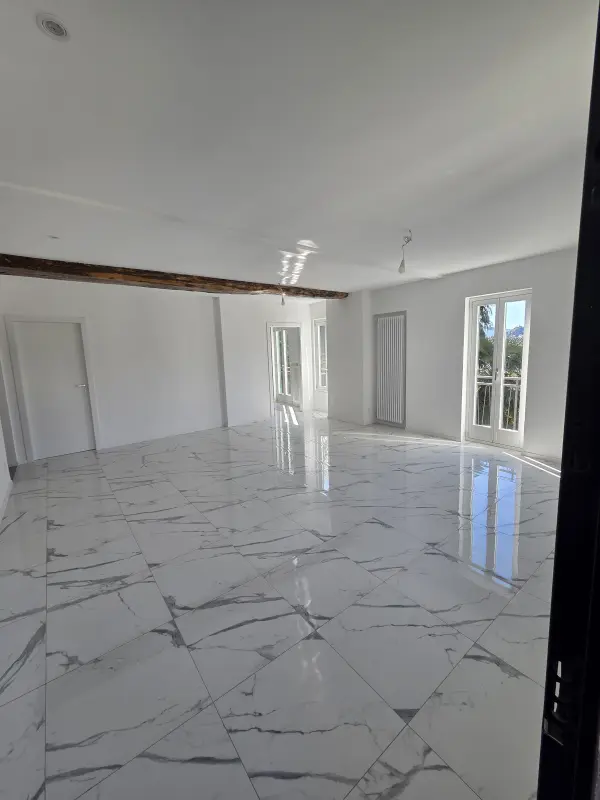 Luminoso appartamento 4.5 locali a Savosa