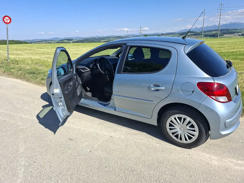 Peugeot 207 1.6i 16V