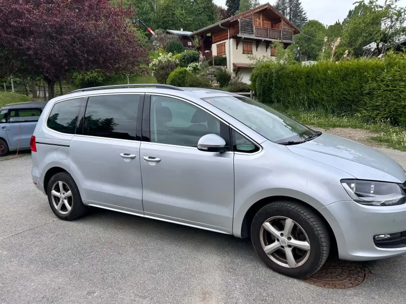 Volkswagen Sharan 2012 – 7 places – Excellent état