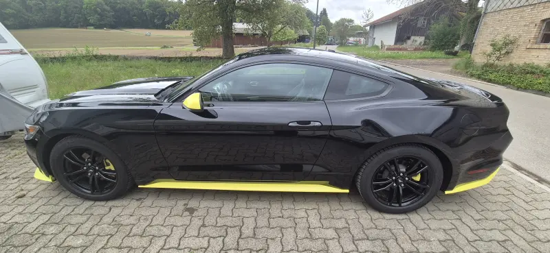 Ford Mustang 2.3 EcoBoost Automat | ab MFK | Top Zustand | Speziallack