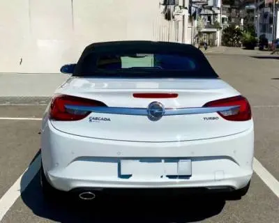 Superne Opel Cascada 1.6l Turbo Cosmo blanche
