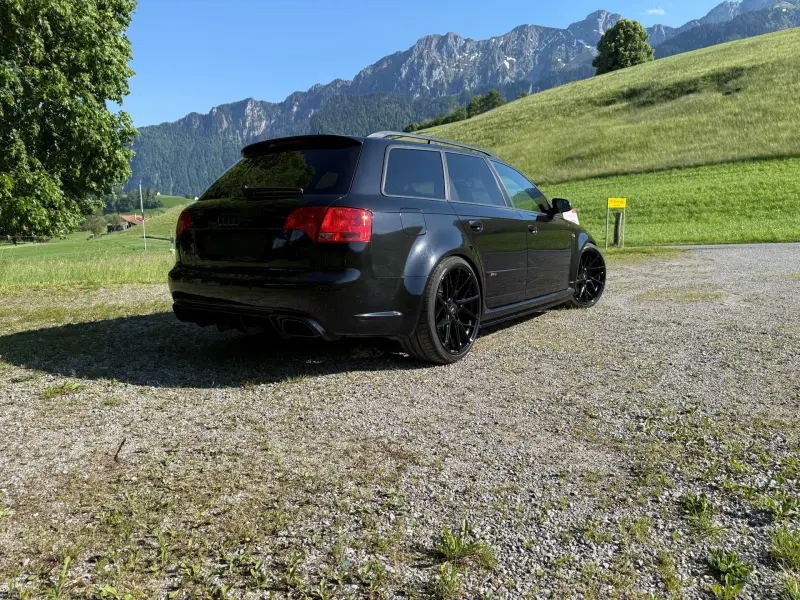 Audi RS4 B7 Avant