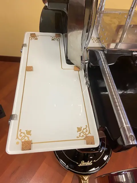 Schwungrad Aufschnittmaschine manuell mit Sockel