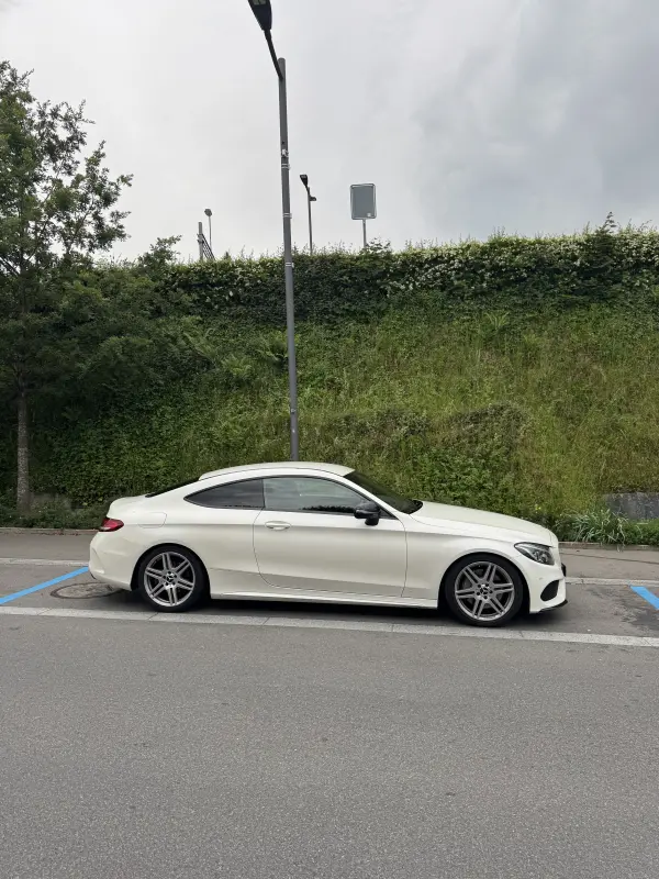 Mercedes-Benz c250d AMG line