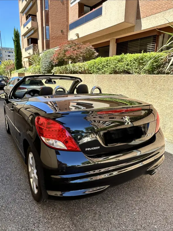 Peugeot - Foto 2