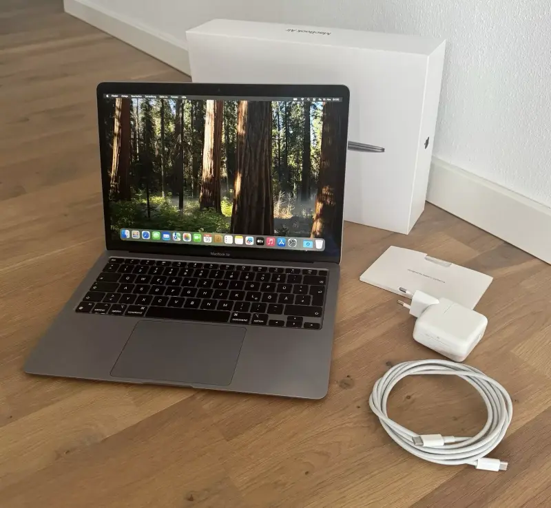 MacBook Air 13 Zoll M1 8 GB 256 GB SSD Space Grau