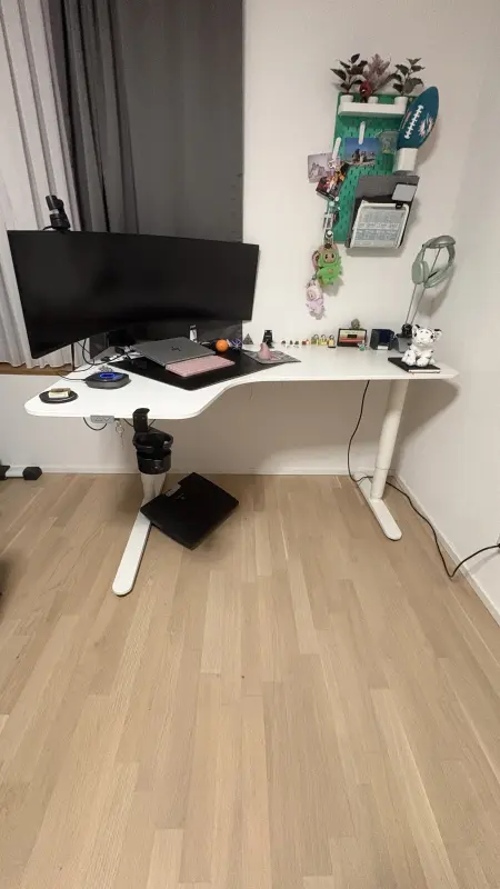 Ikea BEKANT Eckschreibtisch links 160x110 cm weiss, höhenverstellbar