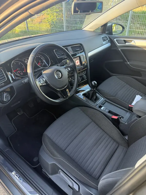 Volkswagen Golf - Photos 5