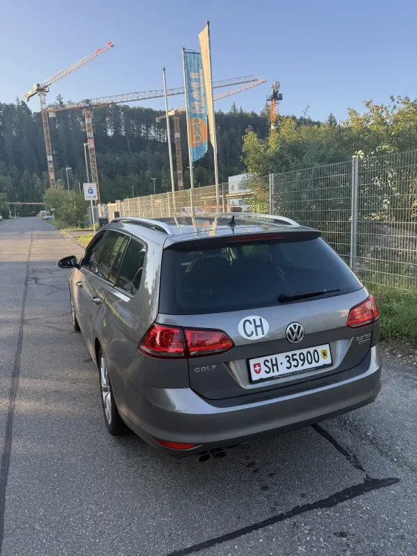 Volkswagen Golf - Photos 4