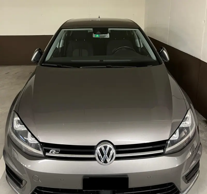 VW Golf VII 1.4 TSI R-Line 140 CV – Ben tenuta e pronta all’uso