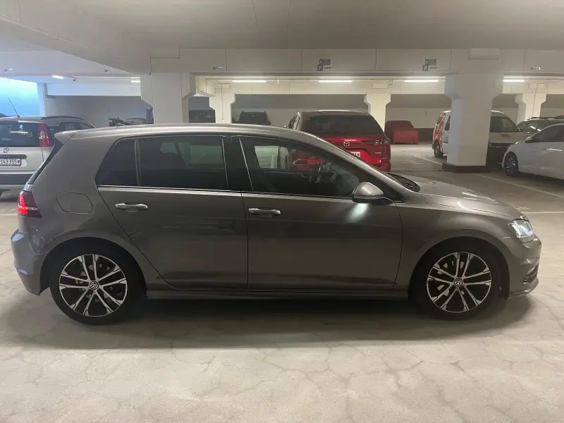 VW Golf VII 1.4 TSI R-Line 140 CV – Ben tenuta e pronta all’uso