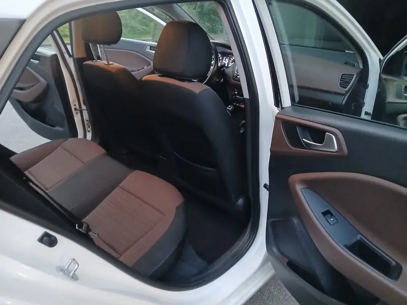 Hyundai i20 - Fotos 3