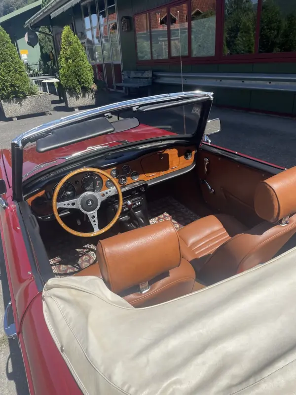 Triumph TR 6 PI - Fotos 3