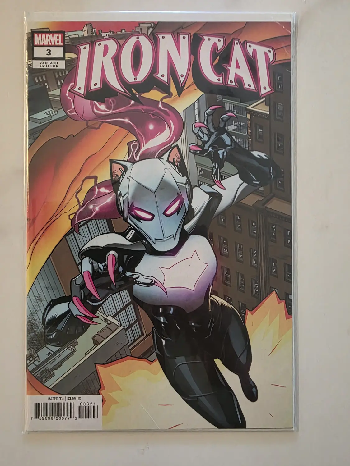 Marvel Modern Variant Comic Lot — 11 Comics — Artgerm, Predator & More