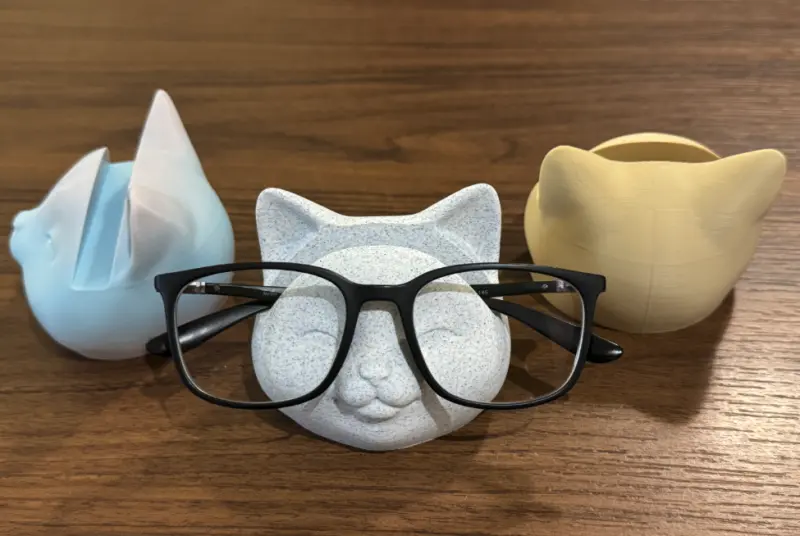 Supporto per occhiali a forma di gatto